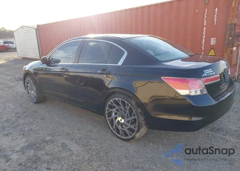 2011 Honda Accord 2.4 Lx-P z USA, uszkodzony, nr VIN 1HGCP2F44BA037372